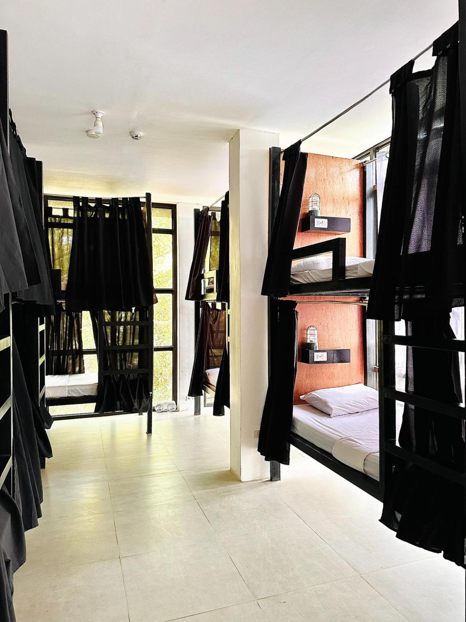 Dayon Hostel Coron Luaran gambar