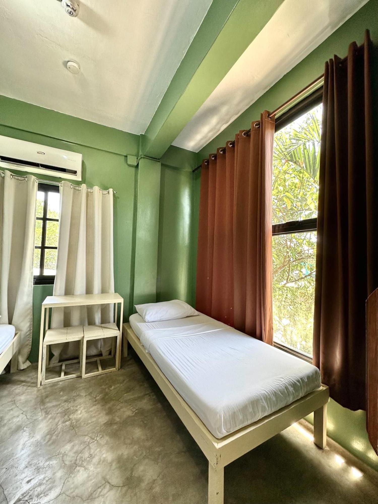 Dayon Hostel Coron Luaran gambar