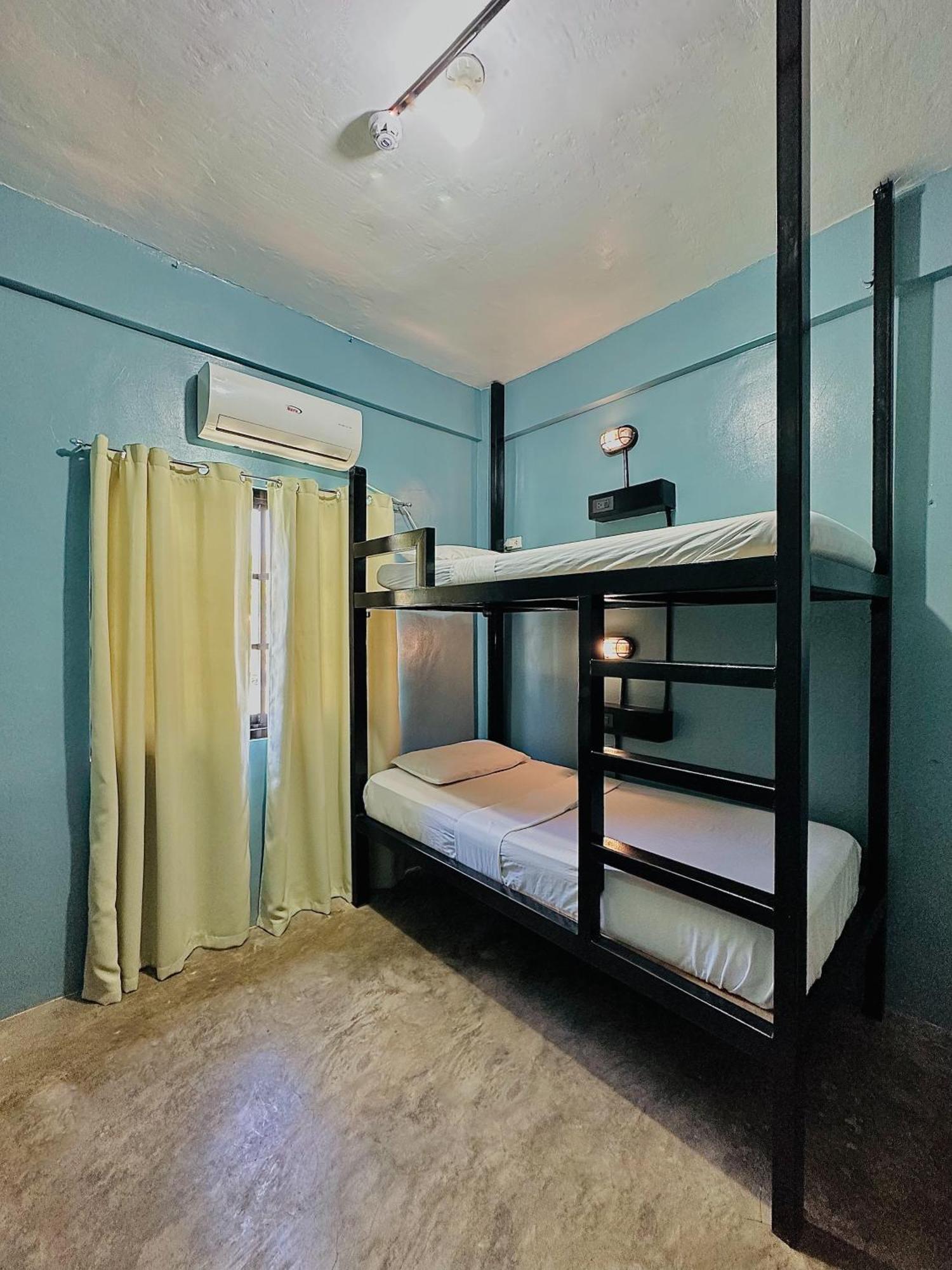 Dayon Hostel Coron Luaran gambar